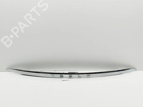 Friso tampa da mala TESLA MODEL X (5YJX) 90D AWD (525 hp) 31297389