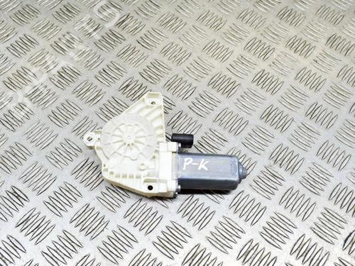 Used Left front window motor MERCEDES-BENZ B-CLASS Sports Tourer (W245) B 200 TURBO (245.234) (193 hp) 8412521