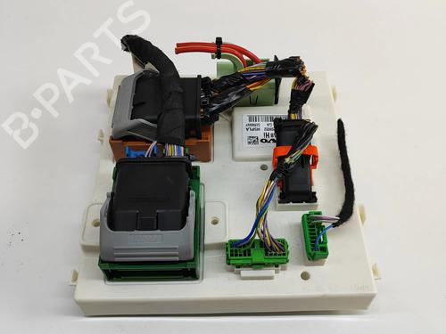 Used Electronic module VOLVO XC90 II (256) B5 Mild Hybrid AWD (250 hp) 28558899