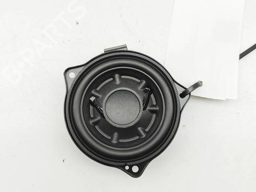 speaker-land-rover-defender-station-wagon-l663-2019-33390825 main image