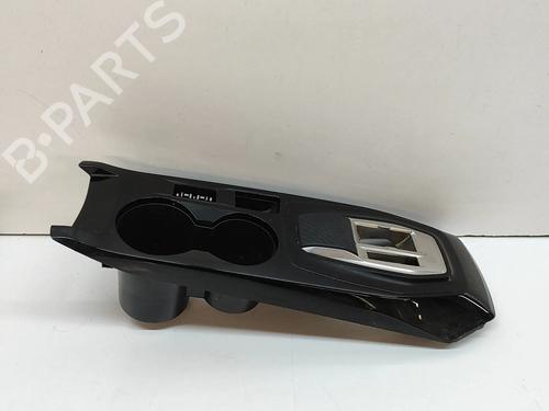 Used Middle console Middle console PEUGEOT 208 II (UB_, UP_, UW_, UJ_) 1.2 Hybrid 136 (UPHPYK) (136 hp) 28688100 28688100