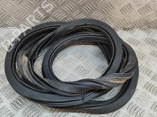 Used Rubber door seal SKODA KAMIQ (NW4) 1.5 TSI (150 hp) 27765052