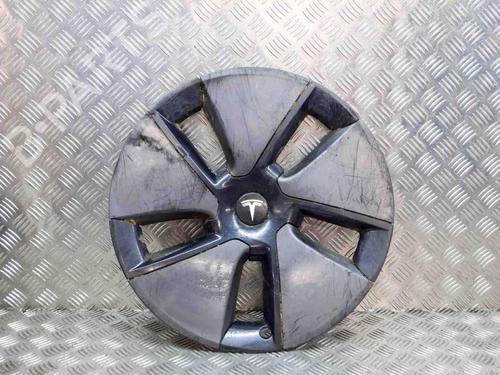 Used Hub cap TESLA MODEL 3 (5YJ3) EV AWD (351 hp) 29432436