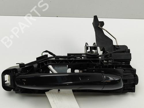 Używane Klamka zewnętrzna drzwi przednich prawych MERCEDES-BENZ C-CLASS (W205) C 220 d 4-matic (205.005) (170 hp) 26290374