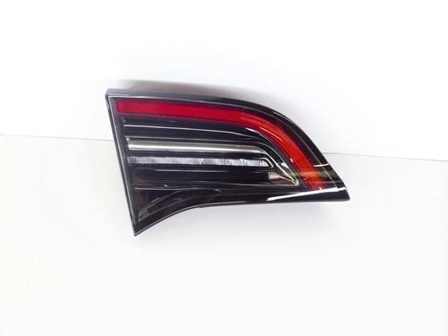 Used Left tailgate light Left tailgate light TESLA MODEL Y (5YJY) EV Performance All-wheel Drive (462 hp) 33351413 33351413