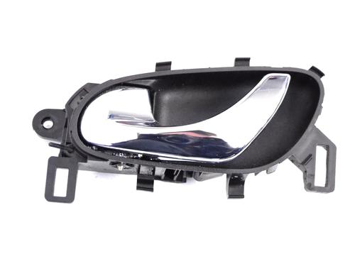 Used Front left interior door handle NISSAN QASHQAI II (J11, J11_) 1.2 DIG-T (115 hp) 30227756