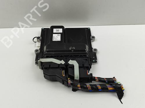 Used Engine control unit (ECU) VOLVO XC60 II (246) T6 Plug-In Hybrid AWD (349 hp) 28433084