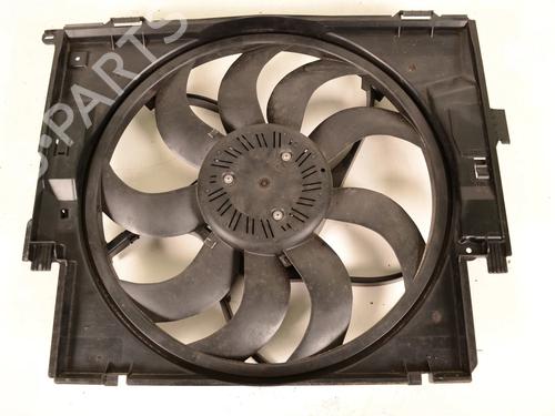 Radiator fan LAND ROVER RANGE ROVER IV (L405) 4.4 SDV8 4x4 | BP30215725M35