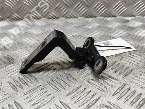 hingedoor-check-strap-volvo-xc40-536-2017-27765033 main image