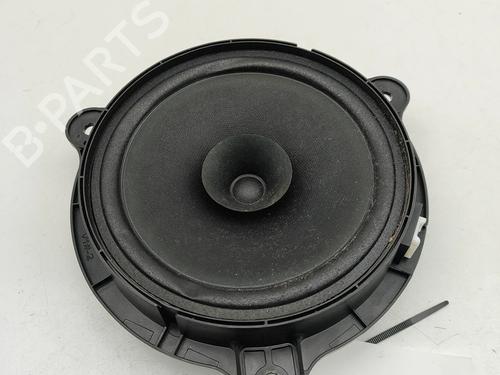 speaker-smart-fortwo-coupe-453-2014-33384666 main image