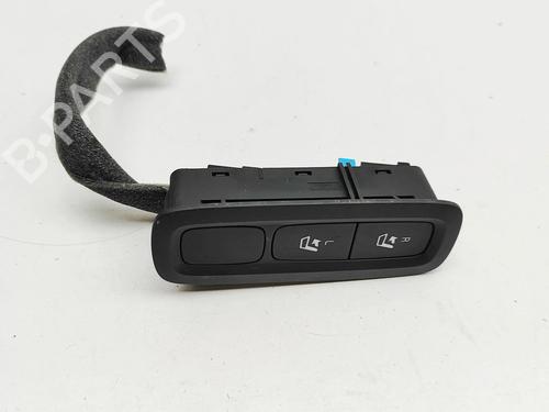 switch-volvo-v90-ii-estate-235-2016-32680623 main image