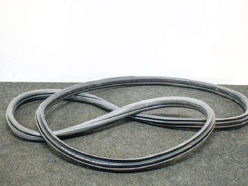 Used Rubber door seal BMW X1 (F48) xDrive 25 i (231 hp) 14614214