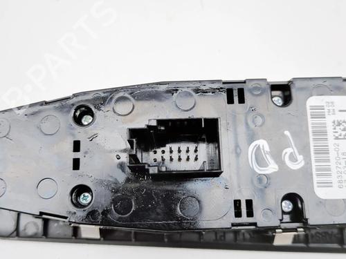 Right front window switch BMW 5 (G30, F90) 520 i | BP39958363I26 - Image 6