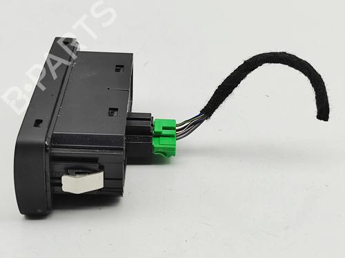 Switch VOLVO XC40 (536) T3 | BP30257656I30