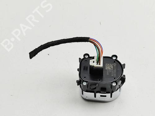 Switch MERCEDES-BENZ GLA (H247) GLA 200 (247.787) | BP30894738I30