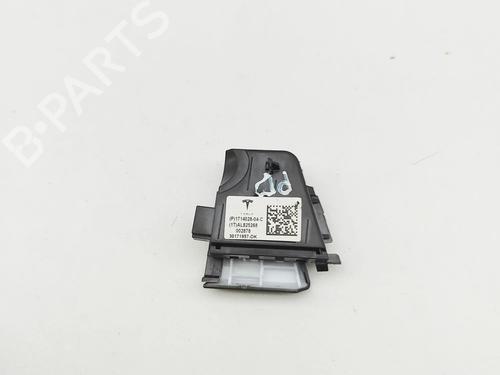 Switch TESLA MODEL 3 (5YJ3) EV | BP40014527I30 - Image 4