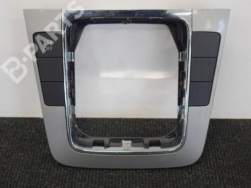 Used Automatic gearbox selector Automatic gearbox selector VW PASSAT B6 (3C2) 2.0 TDI 16V (140 hp) 6747555 6747555