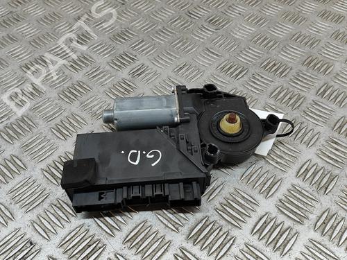 Rudehejsemotor bagstkærm højre VW TOUAREG (7LA, 7L6, 7L7) 3.0 V6 TDI (225 hp) 19502482