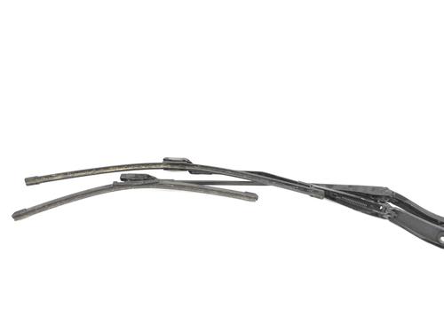 front-windshield-wiper-arm-volvo-v70-iii-135-2007-2008-2009-2010-2011-2012-2013-2014-2015-2016-33344284 main image