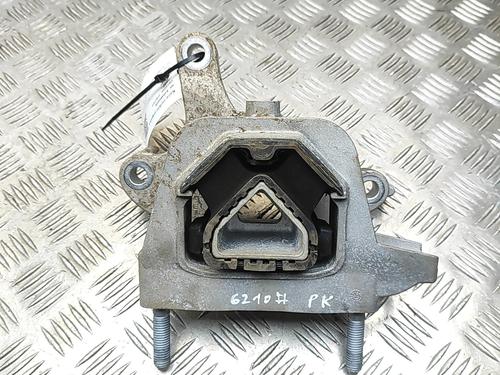 Used Engine mount Engine mount PEUGEOT 2008 II (UD_, US_, UY_, UJ_, UR_, UC_) e-2008 (UKZKXZ) (136 hp) 34560158 34560158