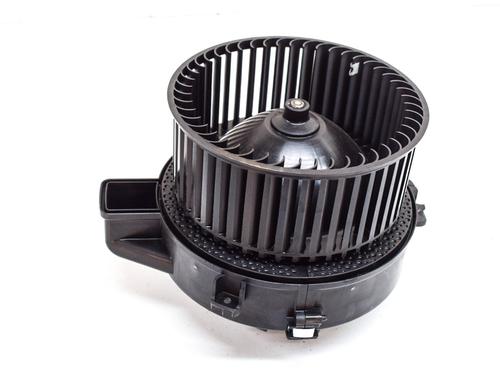 Used Heater blower motor VOLVO XC60 II (246) B4 Mild-Hybrid AWD (197 hp) 27762445