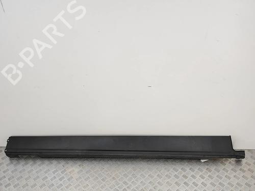 Faldon derecho Faldon derecho LAND ROVER DISCOVERY V (L462) 2.0 Sd4 4x4 (241 hp) 37029277 37029277