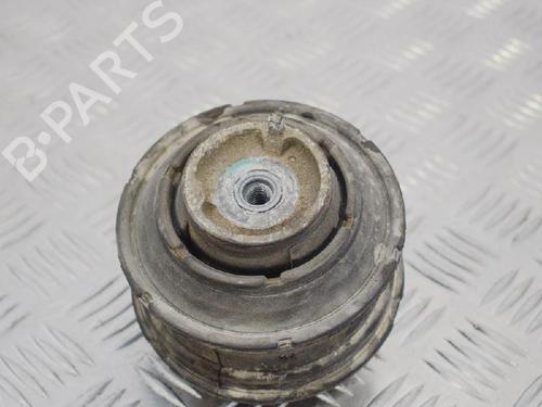 Used Engine mount MERCEDES-BENZ C-CLASS (W203) C 200 Kompressor (203.042) (163 hp) 6729366