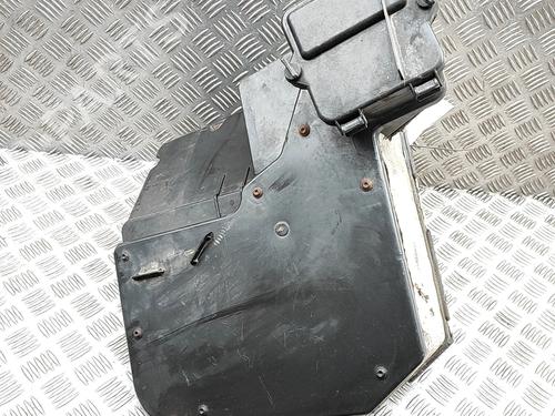 Fuse box VW TRANSPORTER T5 Van (7HA, 7HH, 7EA, 7EH) 2.0 TDI | BP38623313E1 - Image 2