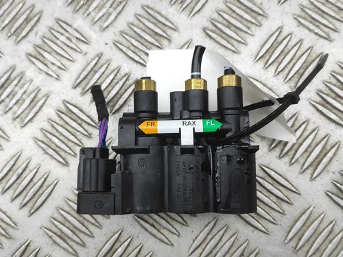 Electronic module LAND ROVER DEFENDER Station Wagon (L663) P525 4x4 | BP33390782M83 - Image 3