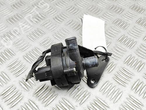 Used Auxiliary water pump Auxiliary water pump MERCEDES-BENZ GLA-CLASS (X156) GLA 250 4-matic (156.946) (211 hp) 33384334 33384334