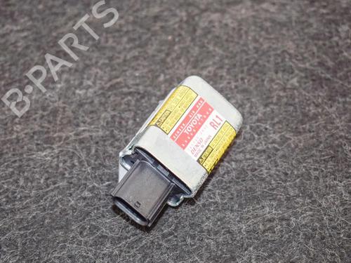 Used Electronic sensor Electronic sensor TOYOTA PRIUS Liftback (_W2_) 1.5 Hybrid (NHW20_, NHW20R) (112 hp) 6739074 6739074