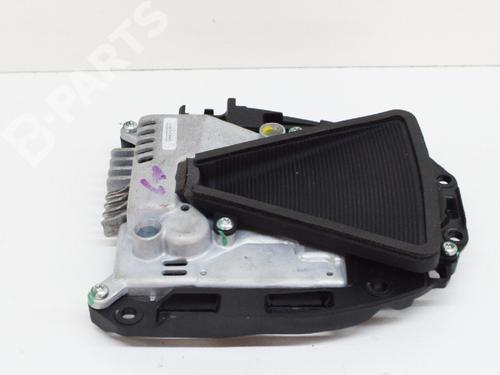 Used Control unit Control unit TESLA MODEL S (5YJS) 75 (388 hp) 7798692 7798692