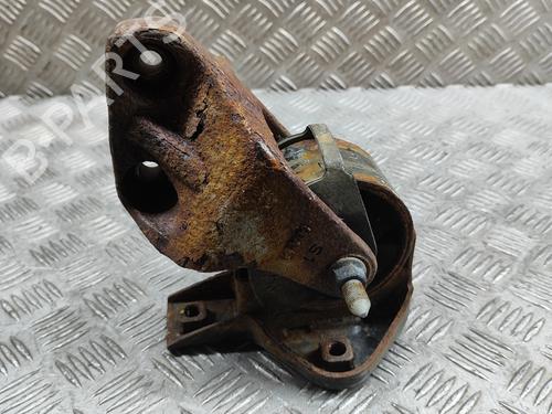 Used Engine mount KIA SOUL II (PS) EV Electric (110 hp) 24142528
