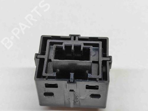 Switch LAND ROVER RANGE ROVER VELAR (L560) 2.0 D240 SD4 4x4 | BP16945146I30 