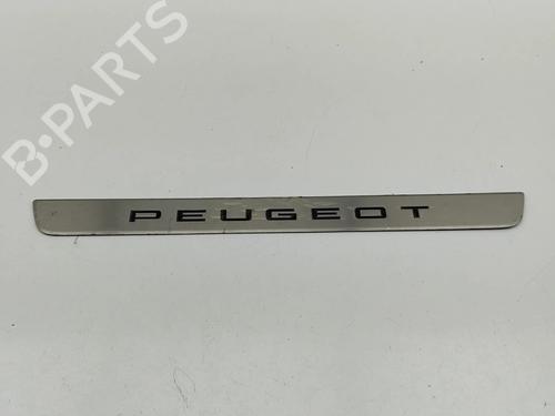 Used Step Step PEUGEOT 3008 III (KA_, KB_, KC_) e-210 (KCZKZX) (213 hp) 28688323 28688323