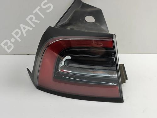 Used Left taillight Left taillight TESLA MODEL Y (5YJY) EV Performance All-wheel Drive (534 hp) 33370881 33370881