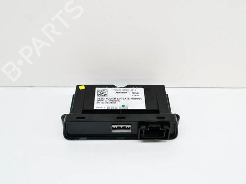 Used Electronic module Electronic module TESLA MODEL S (5YJS) 90D AWD (422 hp) 10072662 10072662