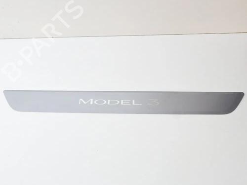 Trinnbrett TESLA MODEL 3 (5YJ3) EV Performance AWD (462 hp) 27758688