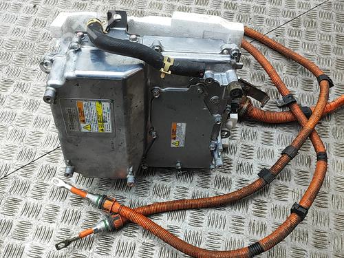 Used Inverter/Converter Inverter/Converter MITSUBISHI OUTLANDER III (GG_W, GF_W, ZJ, ZL, ZK) 2.4 Hybrid 4WD (GG3W) (208 hp) 33384197 33384197