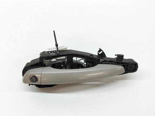 front-left-exterior-door-handle-toyota-proace-van-mdz_-2016-27458272 main image