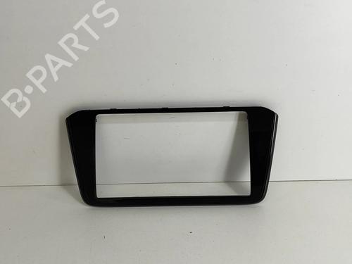 other-vw-t-roc-a11-d11-10-tsi-2ga858418-2017-18879510 main image