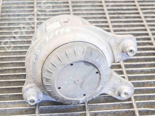 Used Engine mount MERCEDES-BENZ E-CLASS (W213) E 350 e (213.050) (211 hp) 7698514