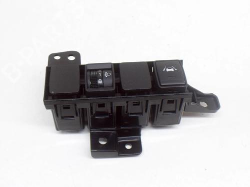 Used Switch NISSAN QASHQAI II (J11, J11_) 1.5 dCi (110 hp) 27751232