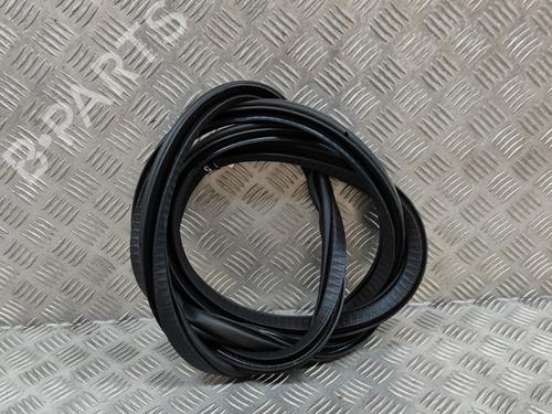 Used Rubber door seal VOLVO XC40 (536) Recharge AWD (408 hp) 28552511