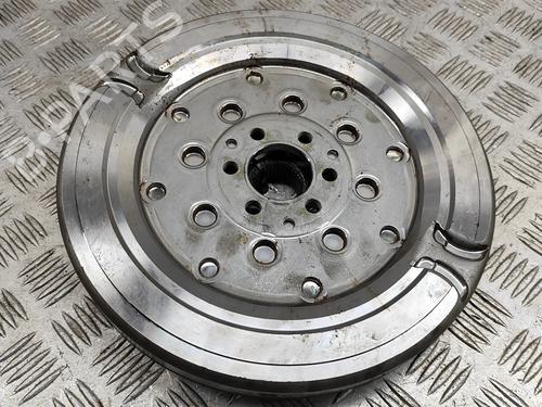 Used Flywheel CUPRA FORMENTOR (KM7, KMP) 1.4 e-Hybrid (204 hp) 27792498