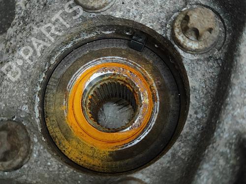 Right rear steering knuckle MASERATI LEVANTE SUV (M161) 3.0 D Q4 | BP27158135M28 