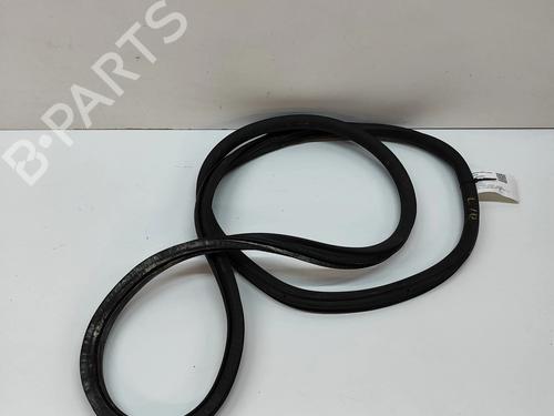 Gummiliste PEUGEOT 3008 II SUV (MC_, MR_, MJ_, M4_) Hybrid (224 hp) 28554230