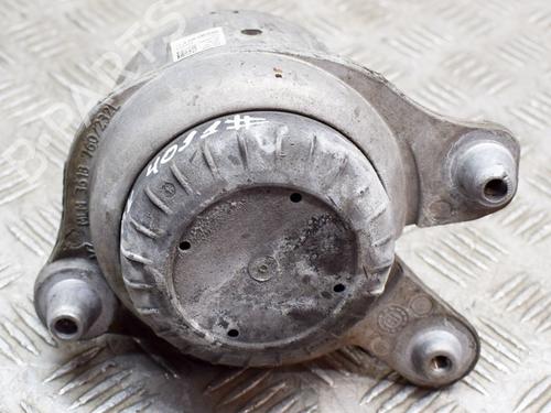 Used Engine mount MERCEDES-BENZ C-CLASS (W205) C 200 (205.042) (184 hp) 14454312