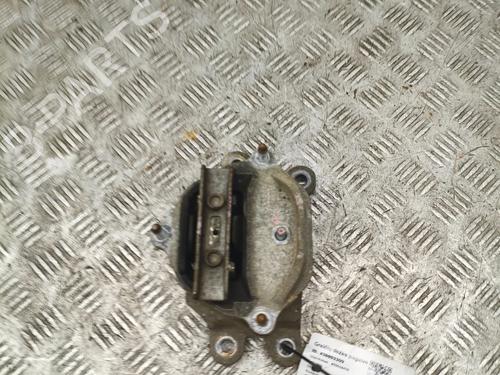 Used Gearbox mount Gearbox mount 39458294 39458294