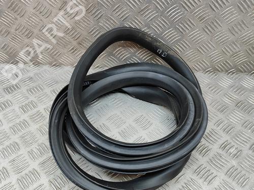 Rubber door seal TESLA MODEL Y (5YJY) EV Performance All-wheel Drive | BP30394175C142